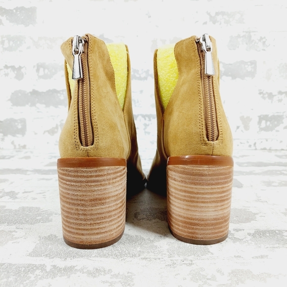 NEW Bp Brynne Tan Faux Suede Block Heel Pointy Toe Ankle Booties W660 - Picture 6 of 12